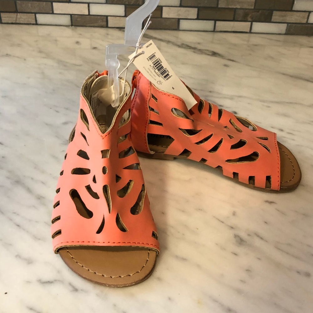 Old Navy, toddler girls sandals, size 6
